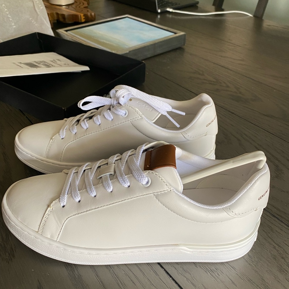 Coach! size 7, never worn